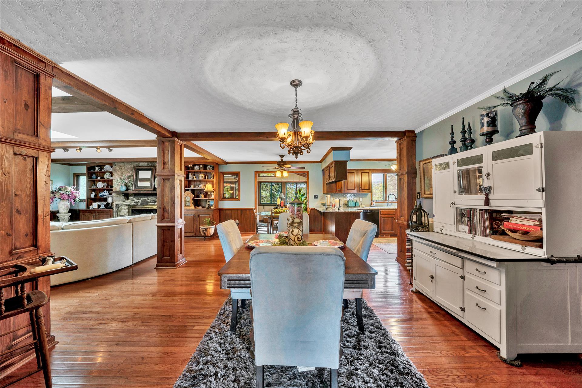 2646 Turnberry Road Salem, VA 24153 - Photo 16 of 37 Dining Room