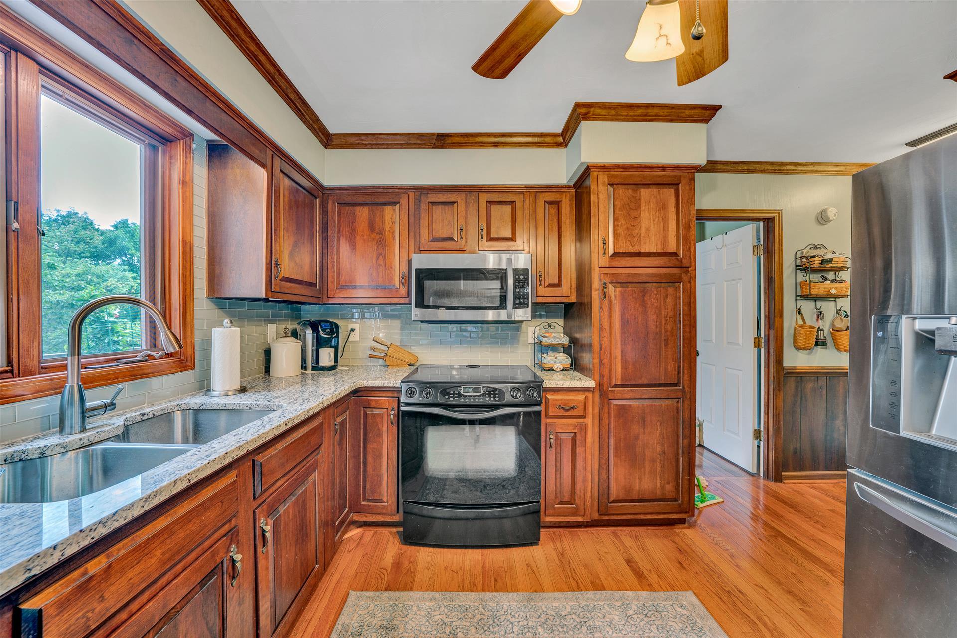 2646 Turnberry Road Salem, VA 24153 - Photo 18 of 37 Kitchen2