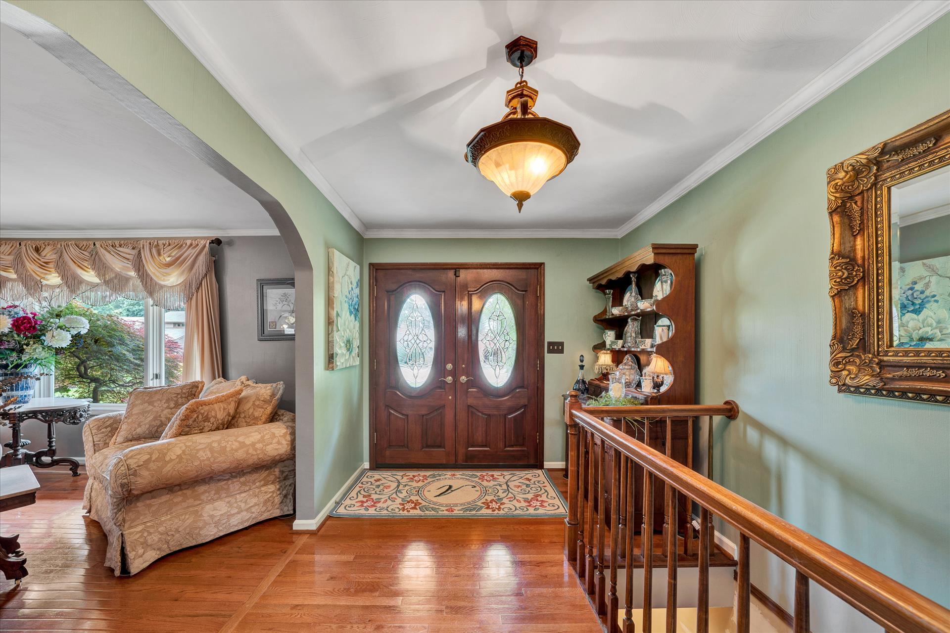 2646 Turnberry Road Salem, VA 24153 - Photo 6 of 37 Foyer