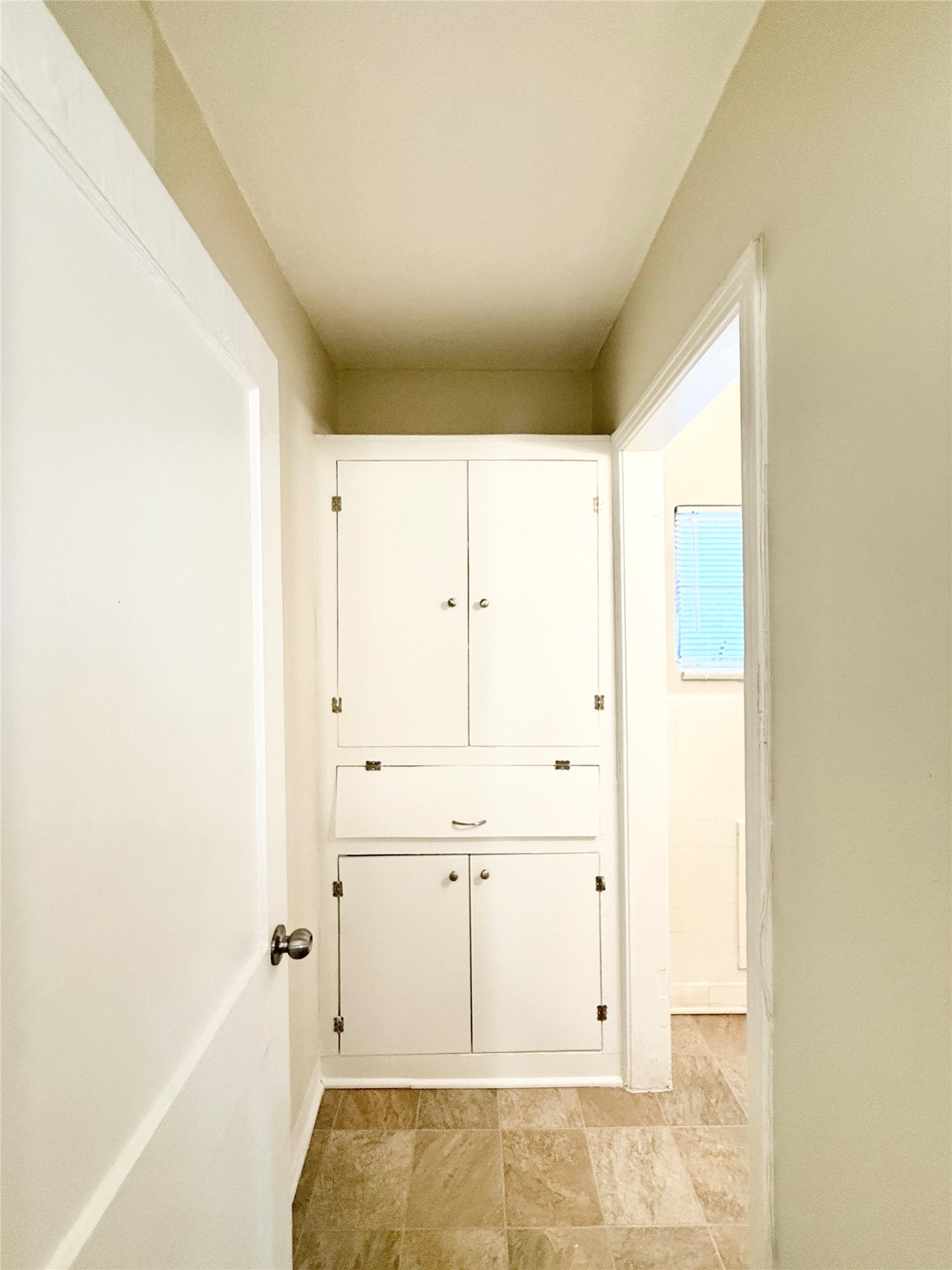 2717 Hadley Street, Unit 16 Houston, TX 77004 - Photo 12 of 27 a view of a bedroom
