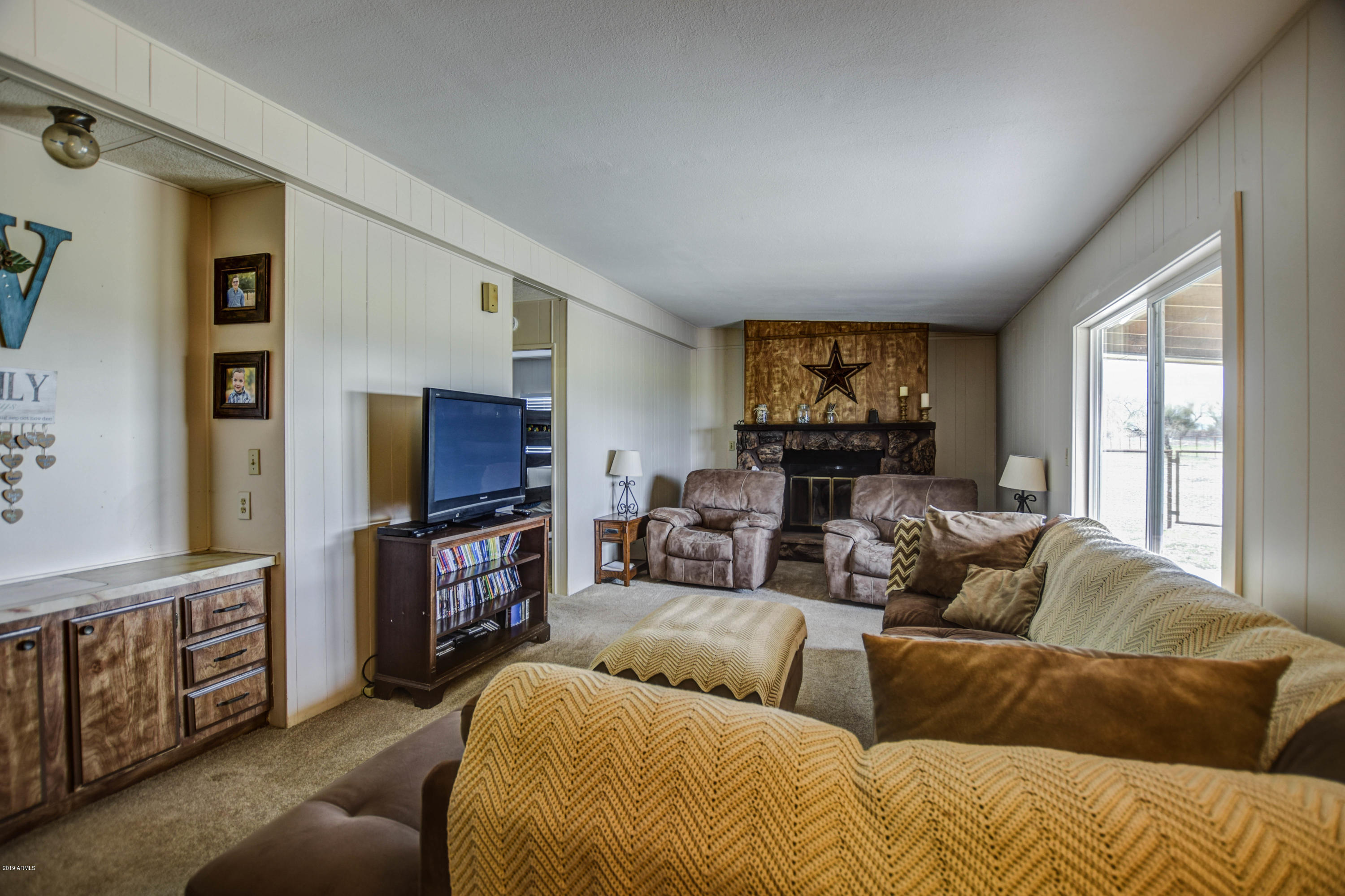 3817 North Wheeler Road Coolidge, AZ 85128 - Photo 15 of 46 living room 1