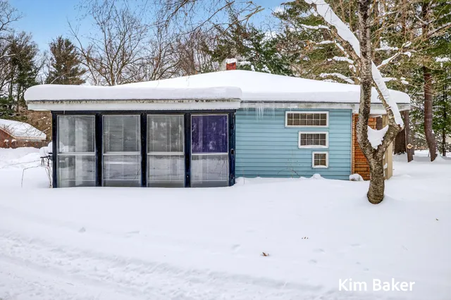 $269,000 | 2910 Marquette Avenue, Muskegon, MI 49442