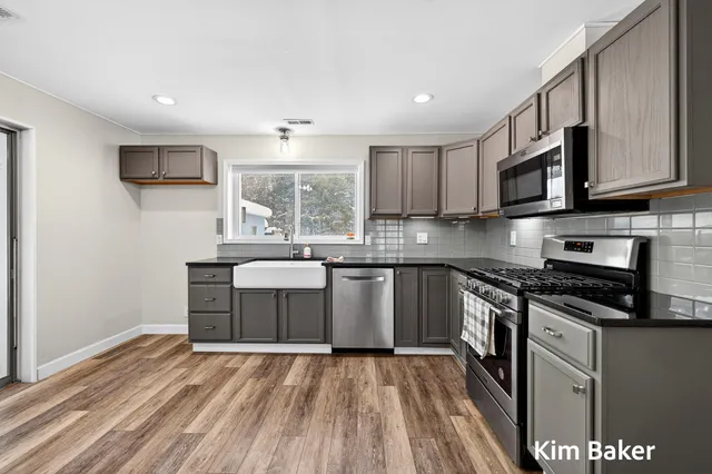 $269,000 | 2910 Marquette Avenue, Muskegon, MI 49442