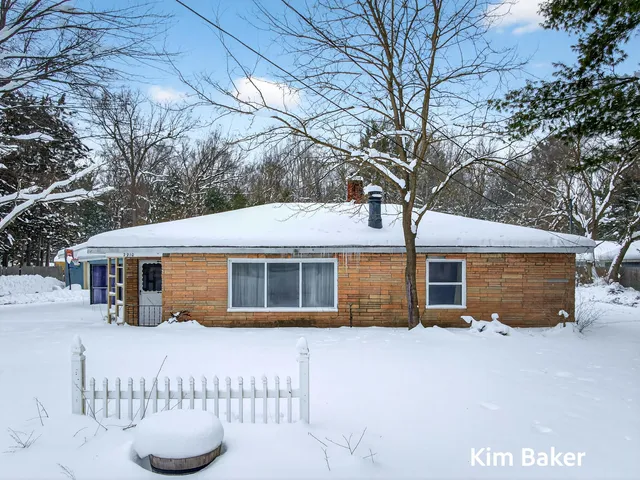 $269,000 | 2910 Marquette Avenue, Muskegon, MI 49442