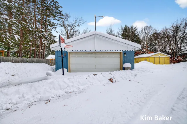 $269,000 | 2910 Marquette Avenue, Muskegon, MI 49442