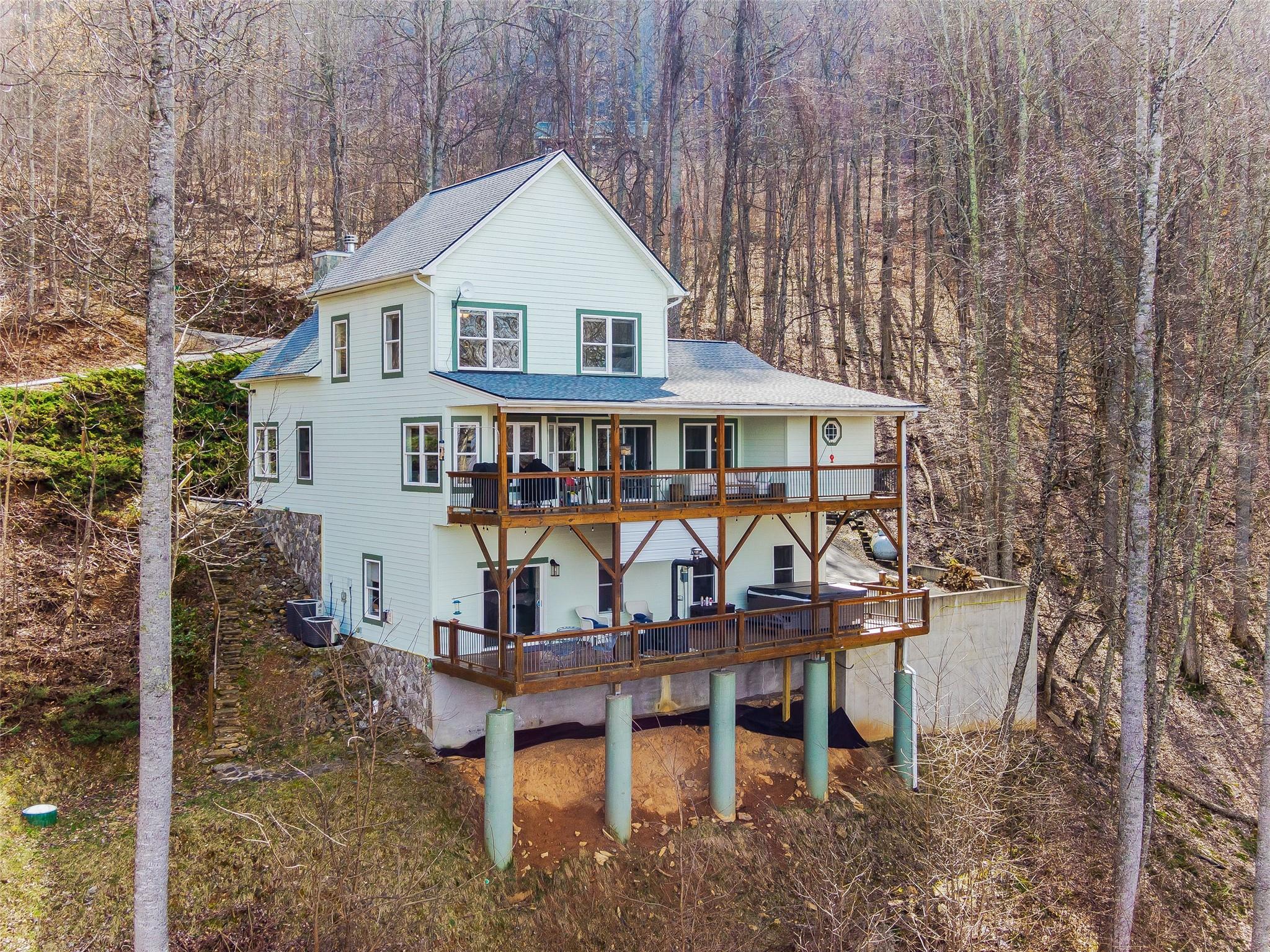 1386 Brandywine Road Waynesville, NC 28786 - Photo 41 of 48 Gallery Image 41