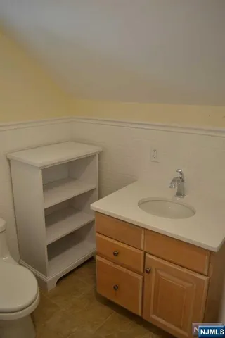 $2,000 | 125 Lake Street, Unit 2ND FLOORAP, Westwood, NJ 07675