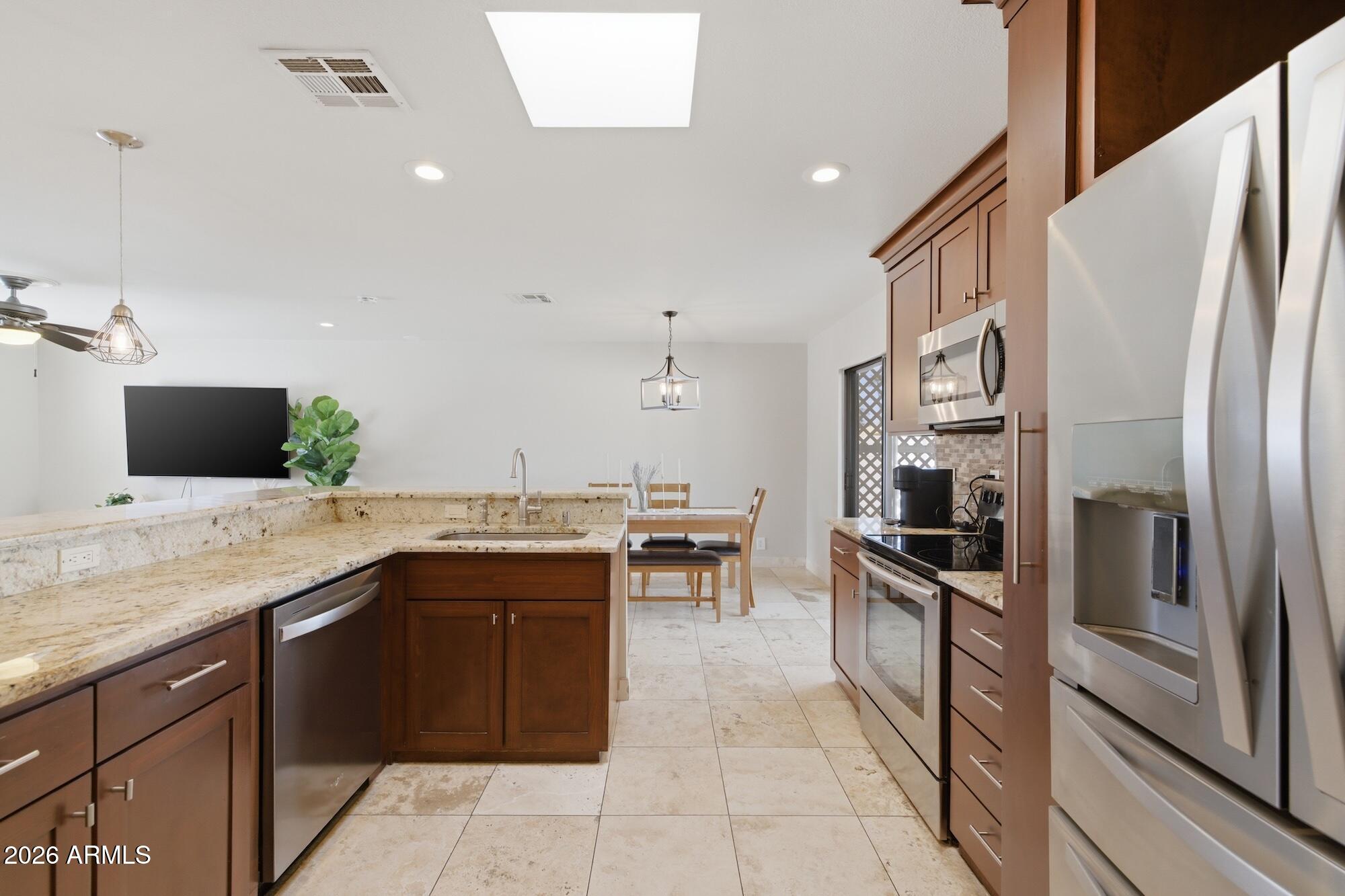 38 West Hillview Street Mesa, AZ 85201 - Photo 14 of 38 _H__8437