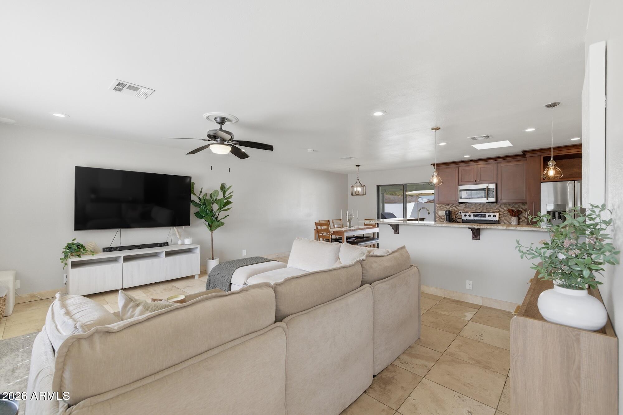 38 West Hillview Street Mesa, AZ 85201 - Photo 7 of 38 _H__8407