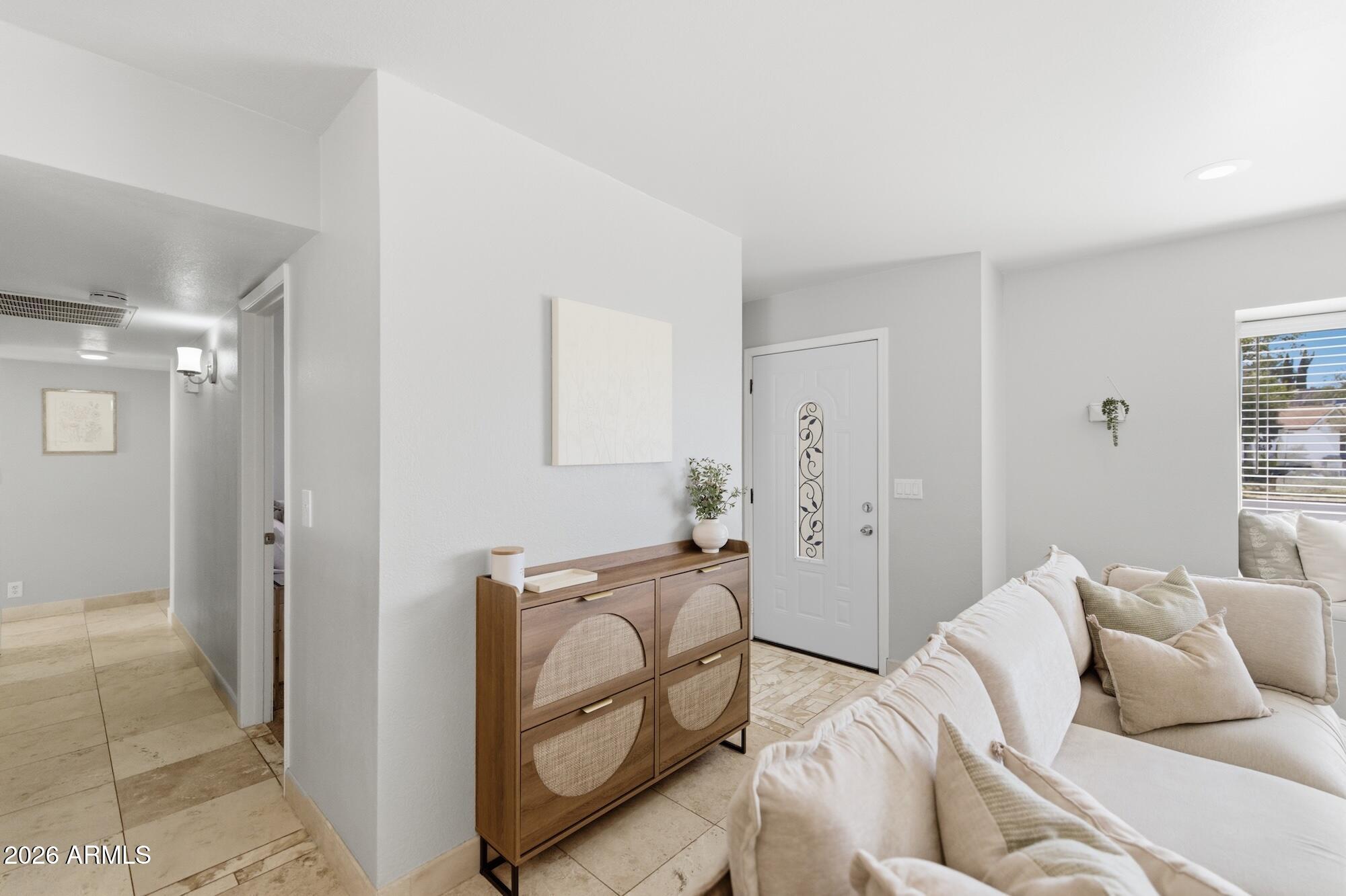 38 West Hillview Street Mesa, AZ 85201 - Photo 8 of 38 _H__8452