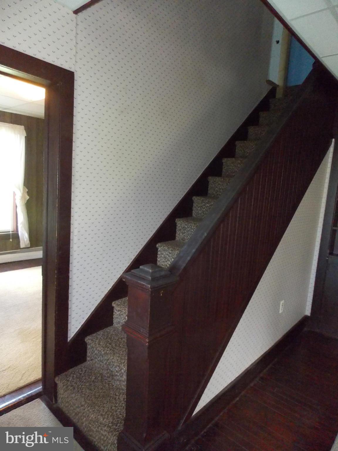 4035 Bullfrog Road Taneytown, MD 21787 - Photo 12 of 30 Staircase