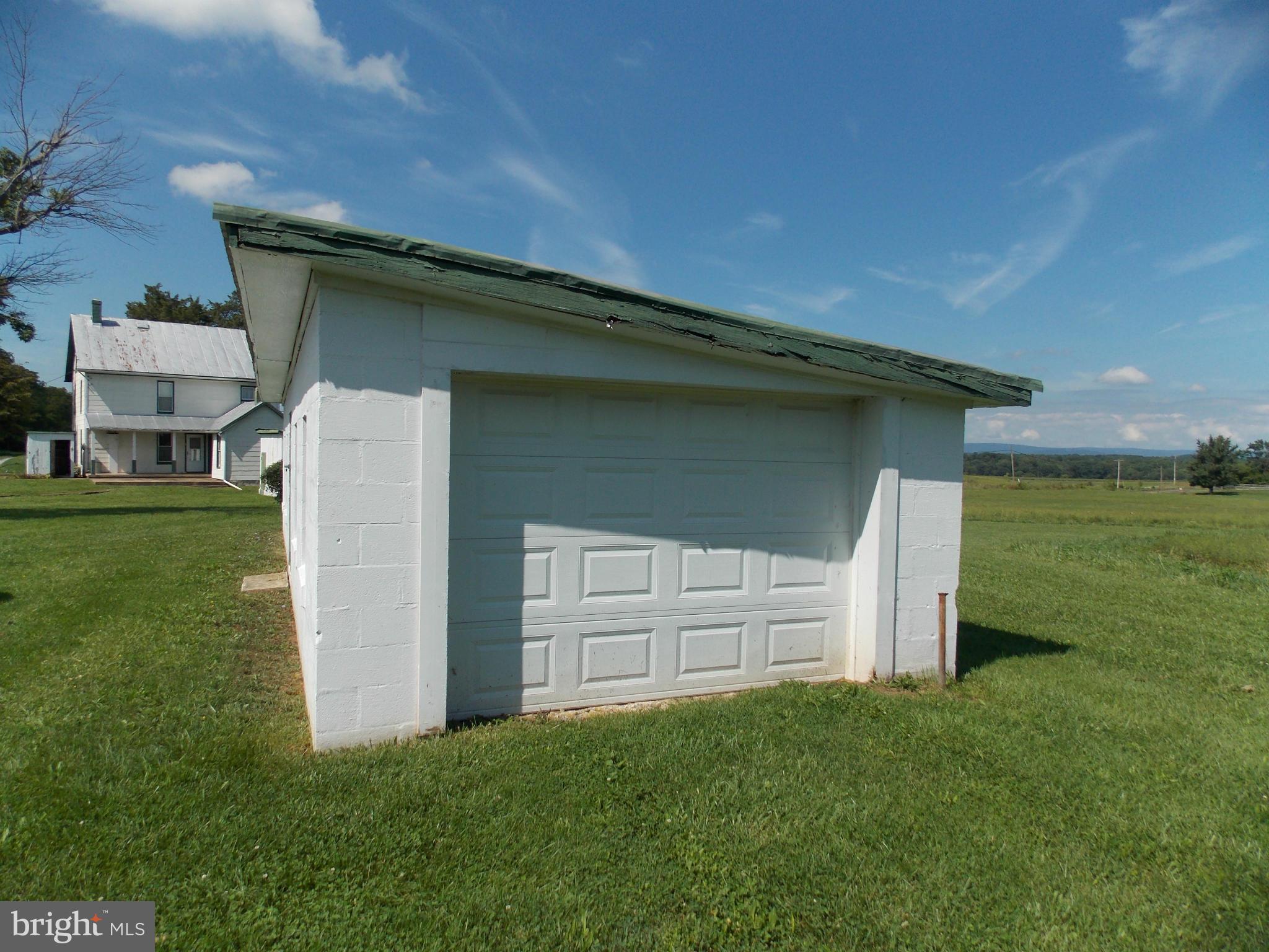 4035 Bullfrog Road Taneytown, MD 21787 - Photo 7 of 30 Detached garage