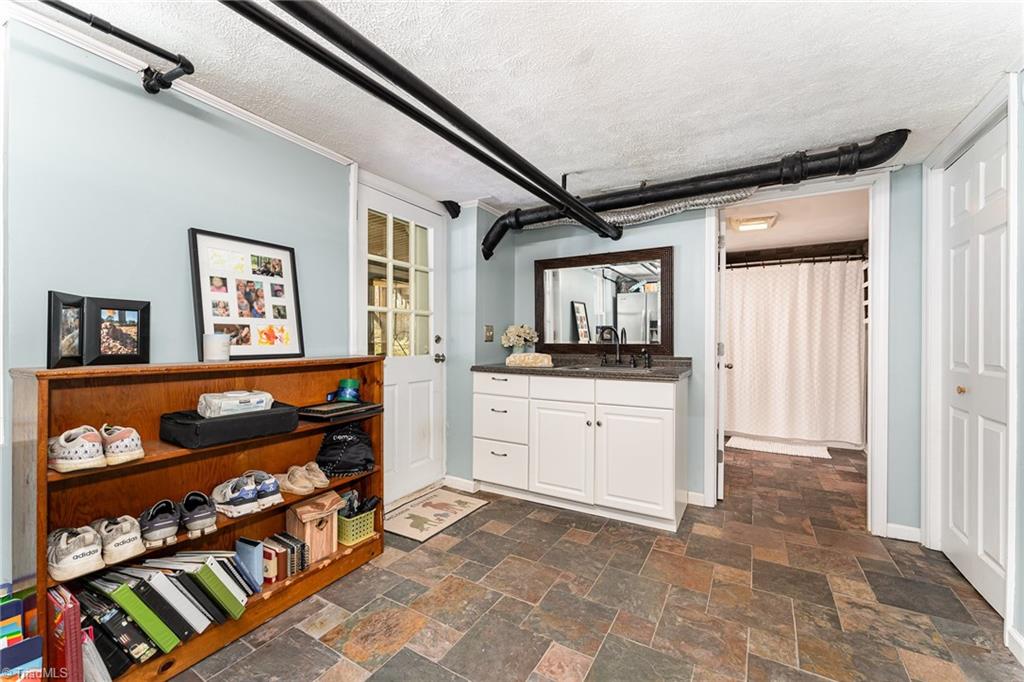 512 Country Club Road Mount Airy, NC 27030 - Photo 32 of 42 Gallery Image 32
