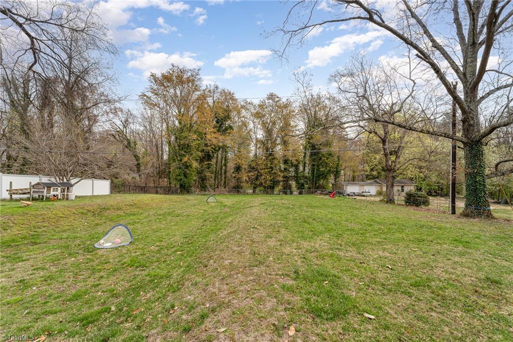 512 Country Club Road Mount Airy, NC 27030 - Photo 40 of 42 Gallery Image 40