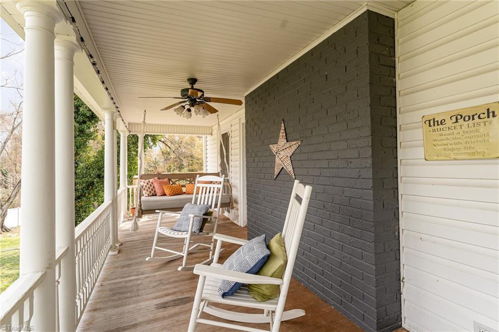 512 Country Club Road Mount Airy, NC 27030 - Photo 5 of 42 Gallery Image 5
