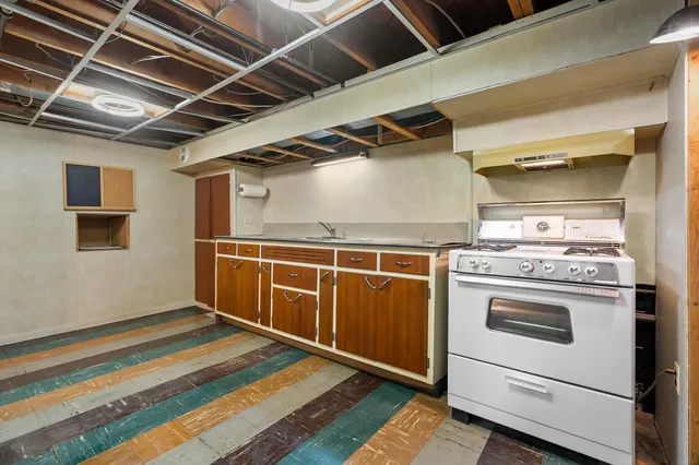 $249,900 | 2229 West Osterhout Avenue, Portage, MI 49024