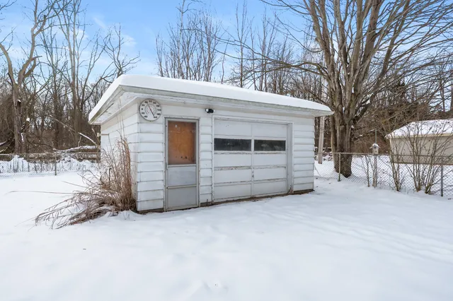 $249,900 | 2229 West Osterhout Avenue, Portage, MI 49024