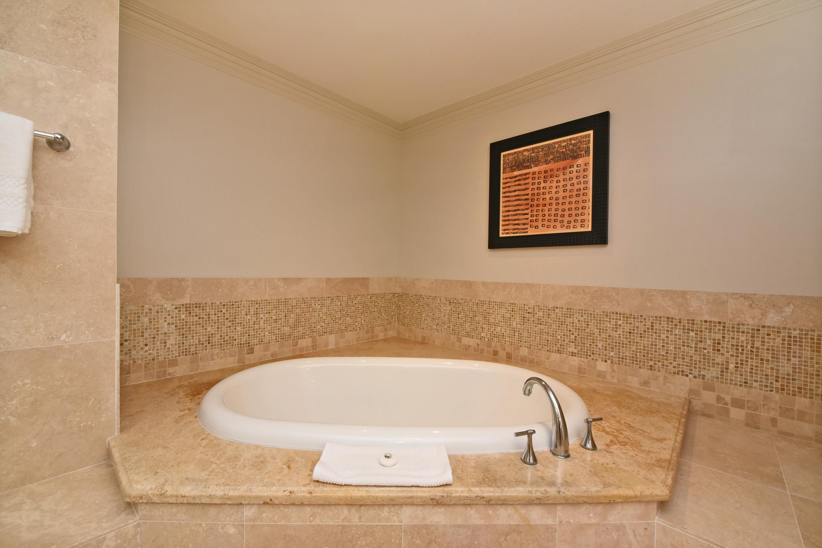 1 Ritz Carlton Drive, Unit 1626 Lahaina, HI 96761 - Photo 33 of 42 Master Bath