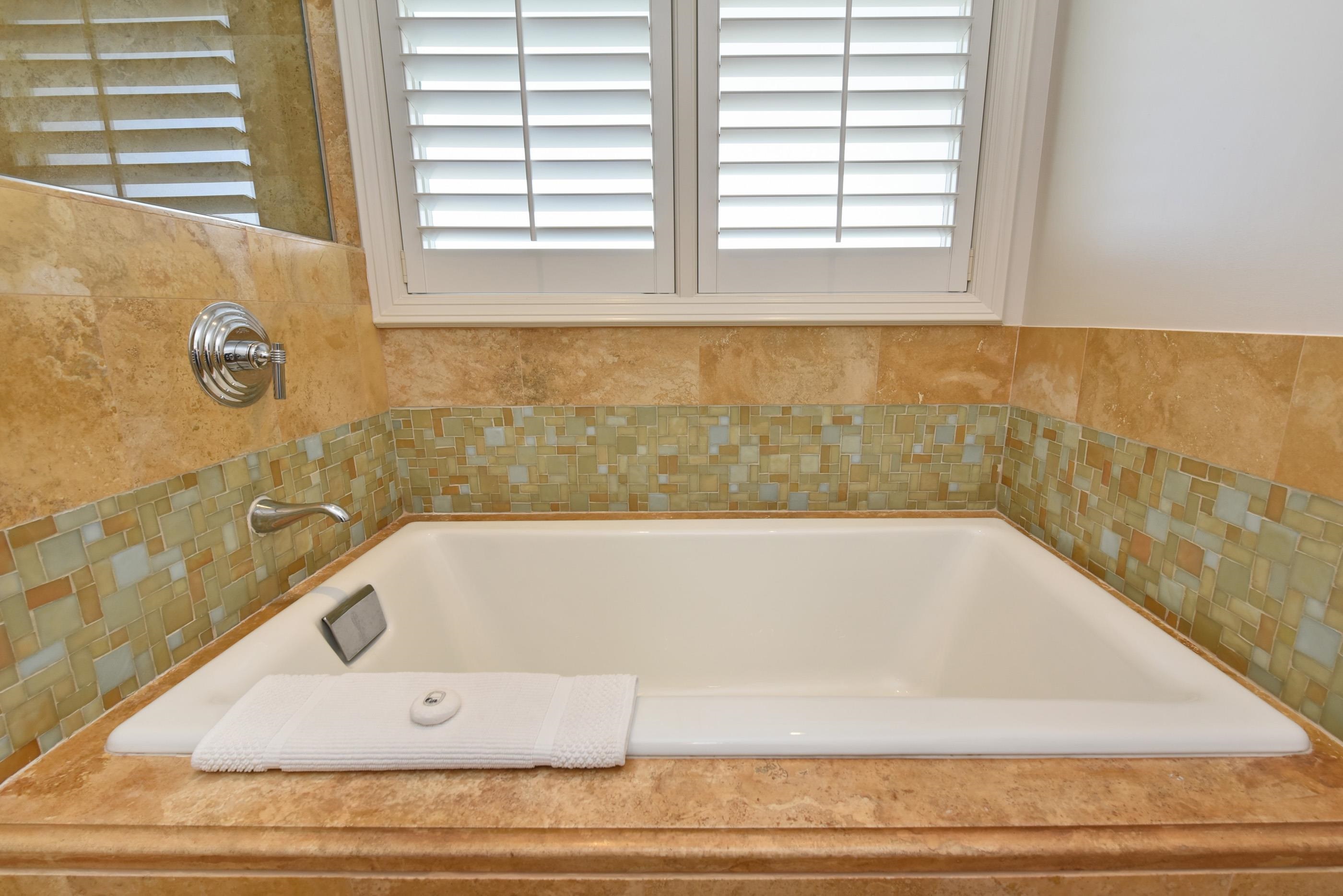 1 Ritz Carlton Drive, Unit 1626 Lahaina, HI 96761 - Photo 39 of 42 Guest Bath