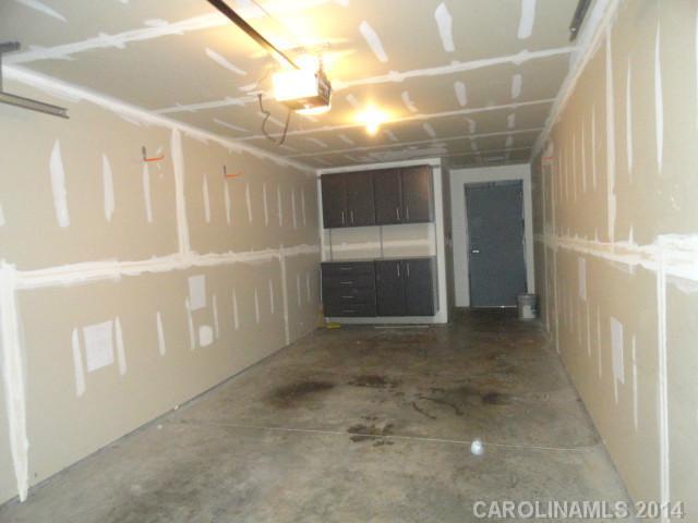 608 Raphael Place, Unit 608 Charlotte, NC 28205 - Photo 14 of 14 a view of entryway