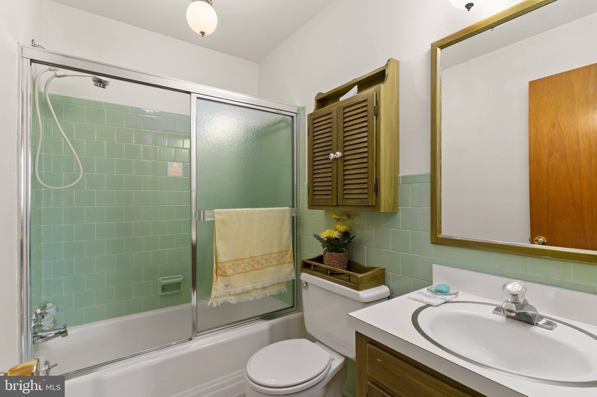 3001 Ridge Road Westminster, MD 21157 - Photo 23 of 43 Bathroom 2