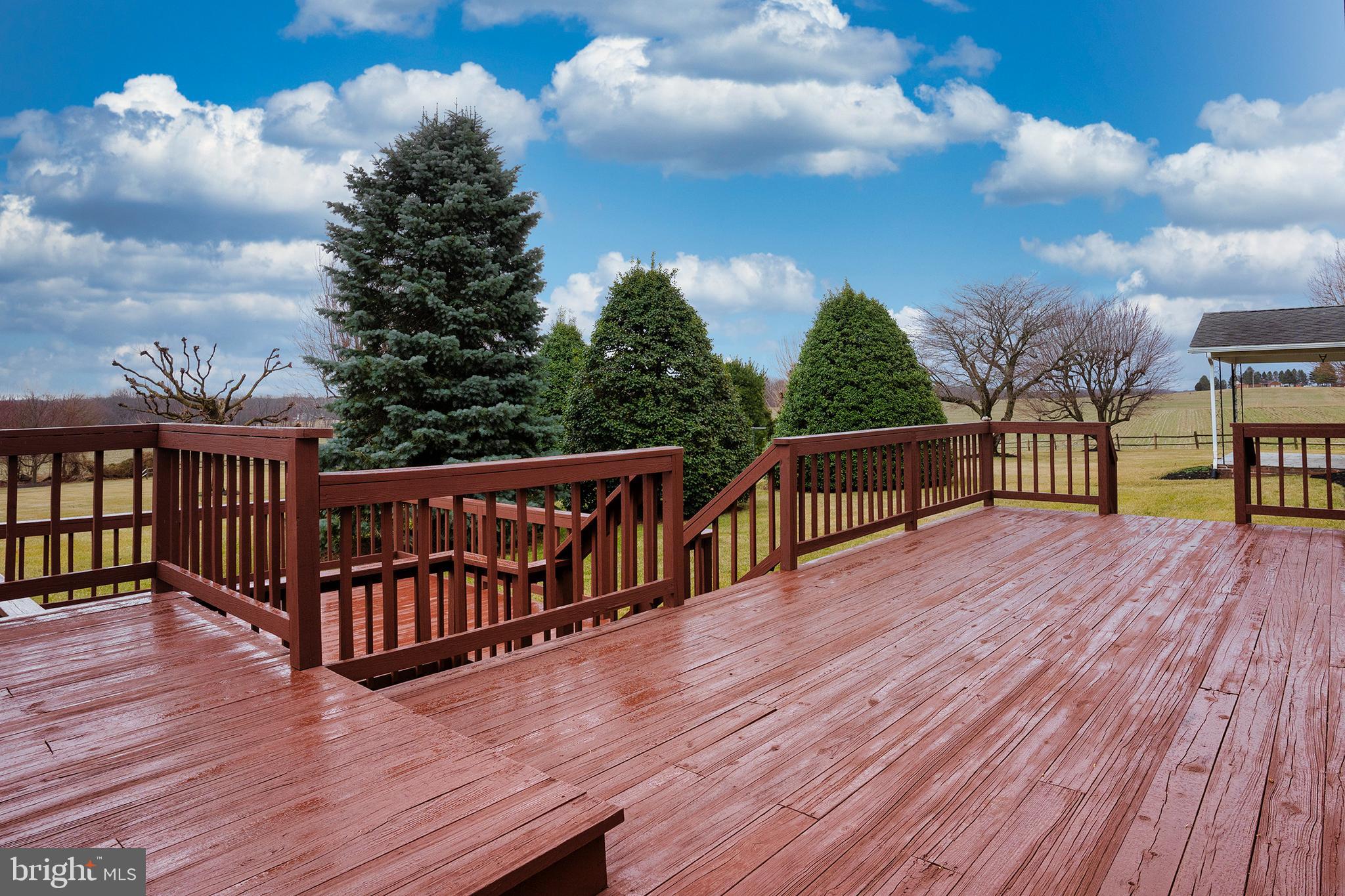 3001 Ridge Road Westminster, MD 21157 - Photo 31 of 43 Back Deck