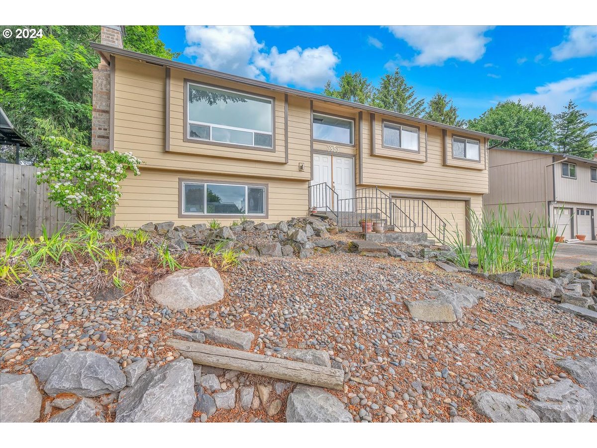 3853 Southwest 4th Street Gresham, OR 97030 - Photo 11 of 48 Gallery Image 11