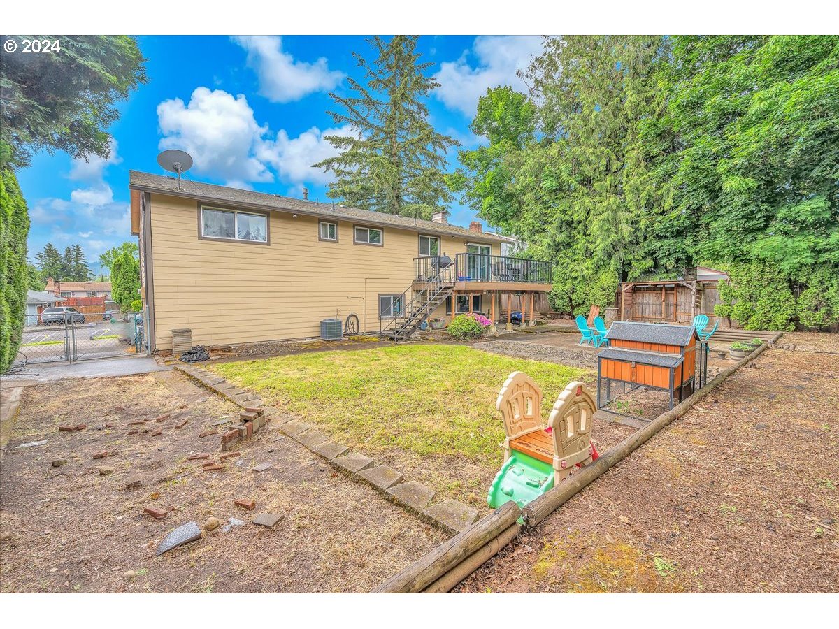 3853 Southwest 4th Street Gresham, OR 97030 - Photo 15 of 48 Gallery Image 15