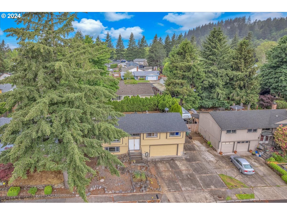 3853 Southwest 4th Street Gresham, OR 97030 - Photo 4 of 48 Gallery Image 4