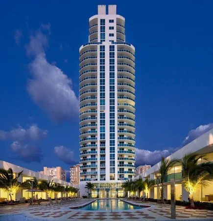 $2,700 | 1945 South Ocean Drive, Unit 505, Hallandale Beach, FL 33009
