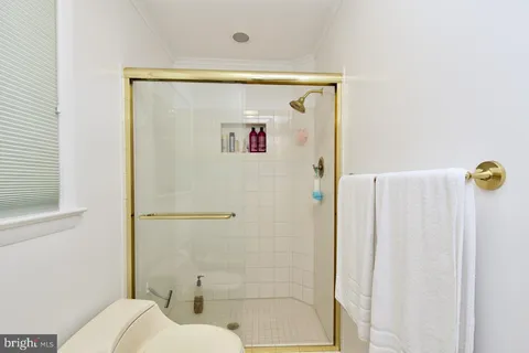 $950,000 | 6613 Kerns Road, Falls Church, VA 22042