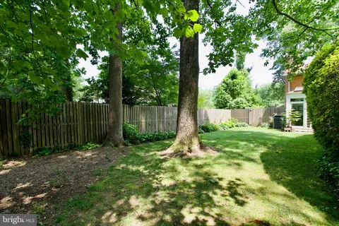 $950,000 | 6613 Kerns Road, Falls Church, VA 22042