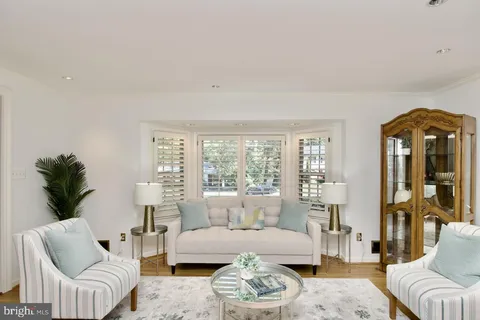 $950,000 | 6613 Kerns Road, Falls Church, VA 22042