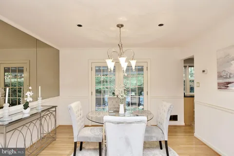 $950,000 | 6613 Kerns Road, Falls Church, VA 22042