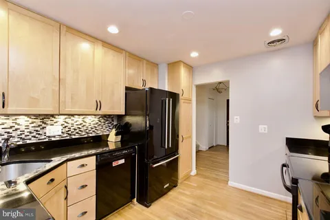 $950,000 | 6613 Kerns Road, Falls Church, VA 22042