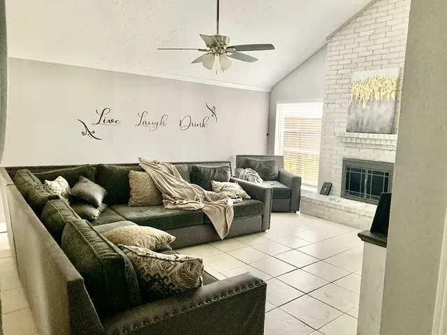 $1,875 | 106 Land Grant Court, Richmond, TX 77406