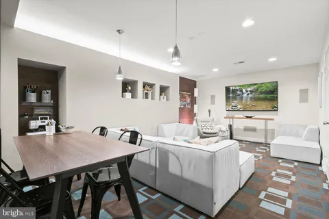 $2,050,000 | 7008 Endicott Court, Bethesda, MD 20817