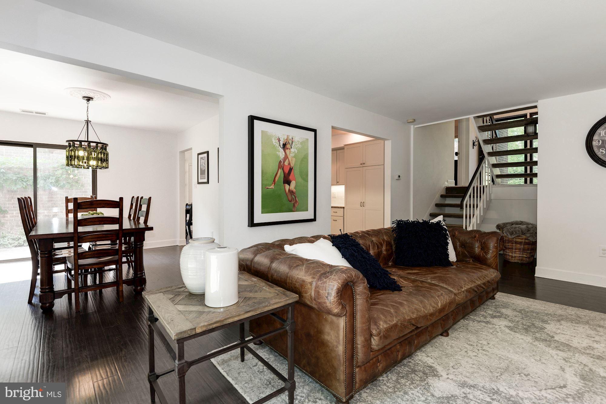 11396 Fairway Drive Reston, VA 20190 - Photo 11 of 45 Large family room