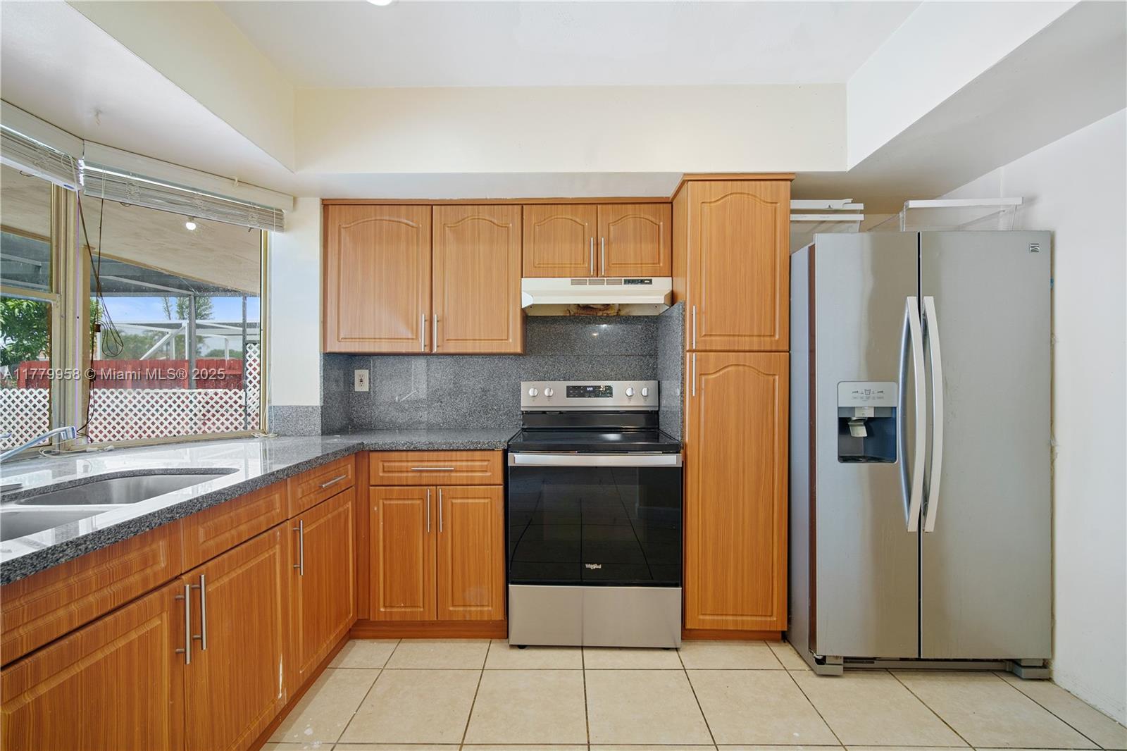 6637 Ficus Drive Miramar, FL 33023 - Photo 20 of 32