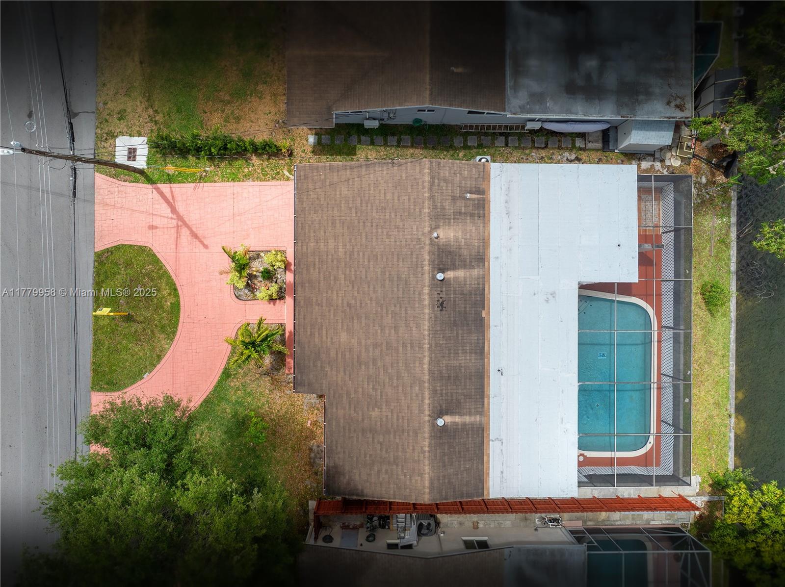 6637 Ficus Drive Miramar, FL 33023 - Photo 4 of 32