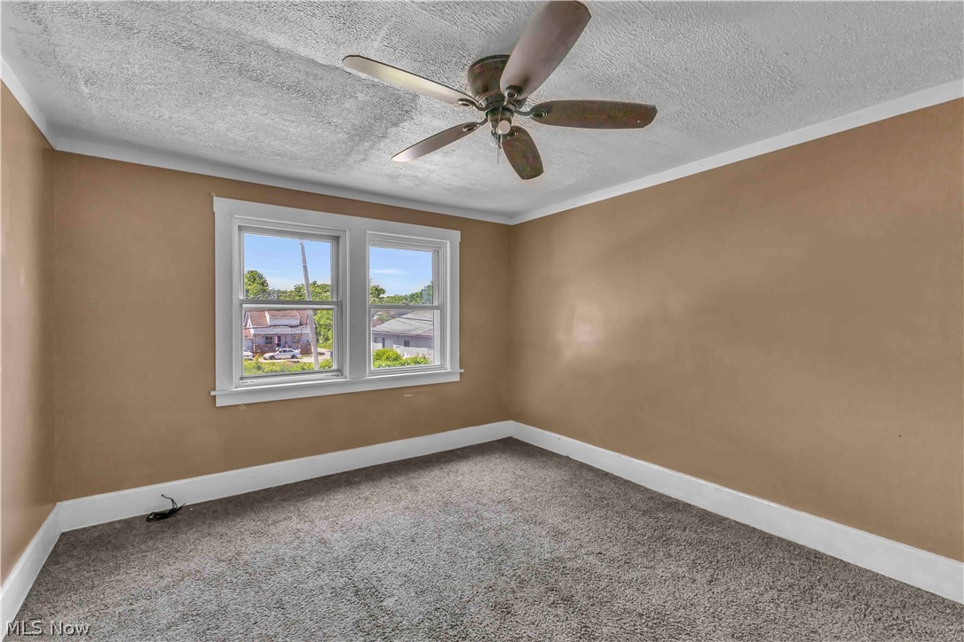 422 5th Street Struthers, OH 44471 - Photo 13 of 18