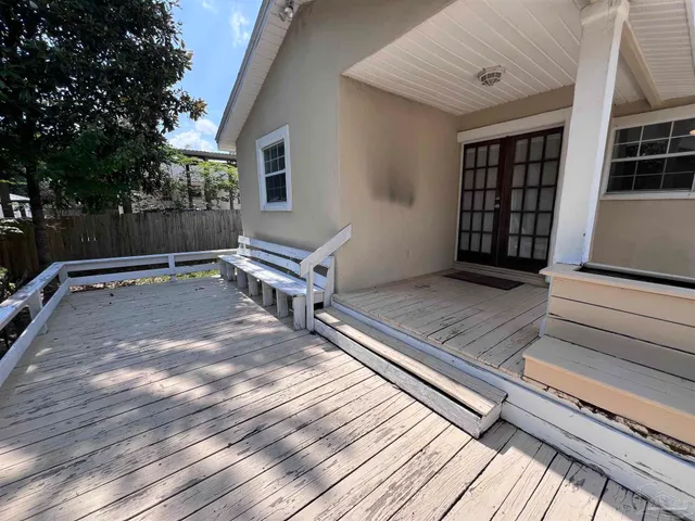 $1,995 | 1809 East Lee Street, Pensacola, FL 32503