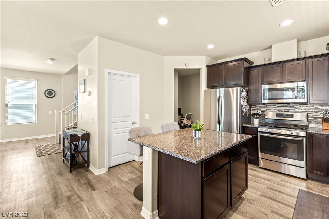 10236 Mopan Road Las Vegas, NV 89178 - Photo 8 of 34 Gallery Image 8