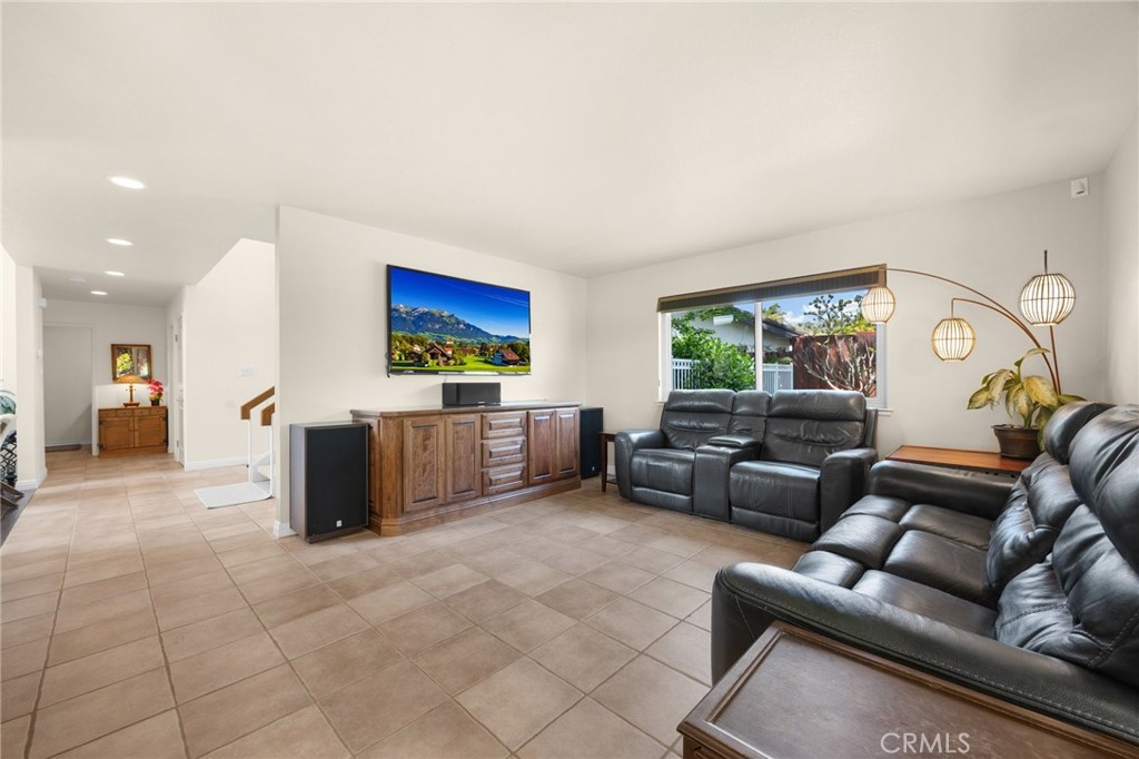 1412 Alta Mesa Way Brea, CA 92821 - Photo 14 of 50 a living room with furniture
