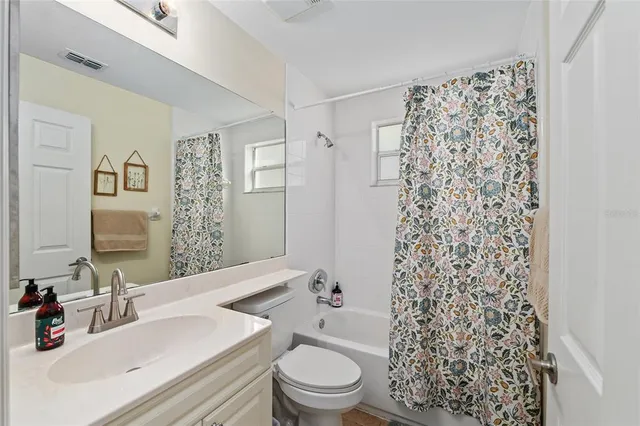 $214,900 | 5436 Admiral Way, Unit 2, Oxford, FL 34484