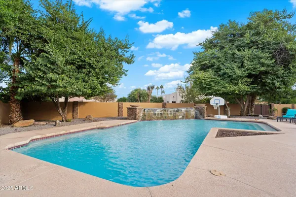$1,999,000 | 11621 South Blackfoot Drive, Phoenix, AZ 85044