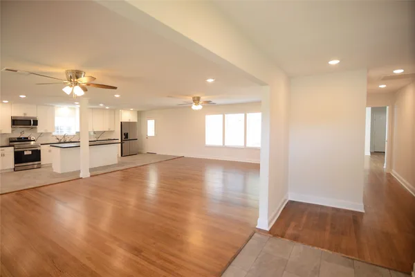 $3,000 | 8006 Richmond Avenue, Houston, TX 77063