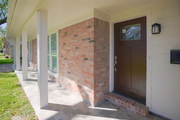 $3,000 | 8006 Richmond Avenue, Houston, TX 77063