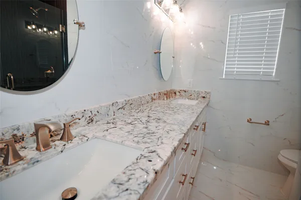 $3,000 | 8006 Richmond Avenue, Houston, TX 77063