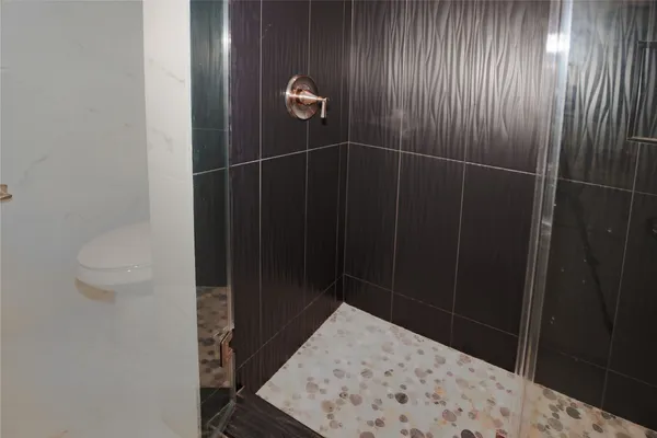 $3,000 | 8006 Richmond Avenue, Houston, TX 77063